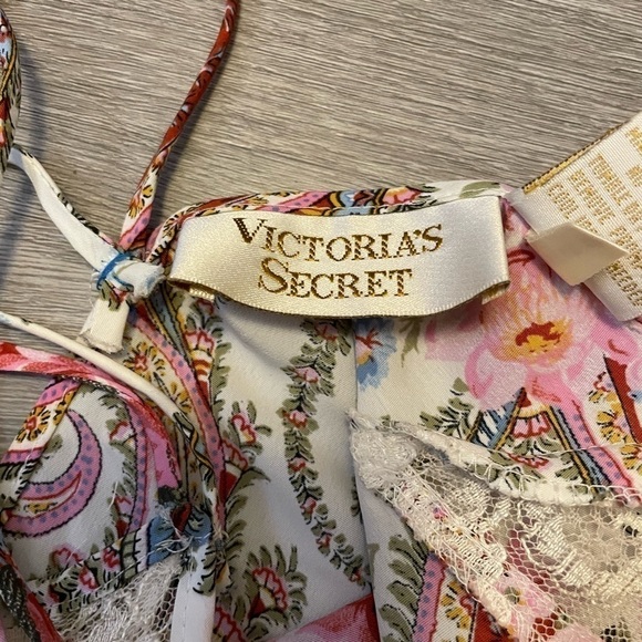 Vintage Victorias Secret Gold Label Rose Floral And Paisley Print Chemise Slip - Picture 5 of 6